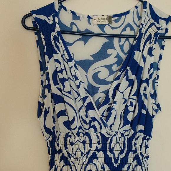 Dress - Picture 2 of 2